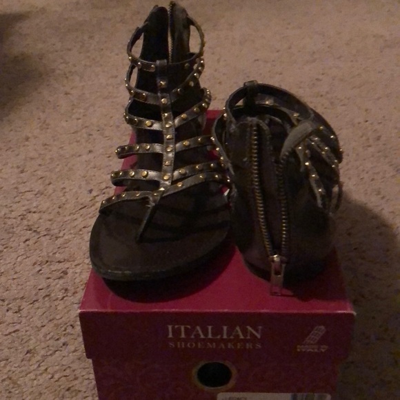 Maurices Brown Sandals - Picture 3 of 4